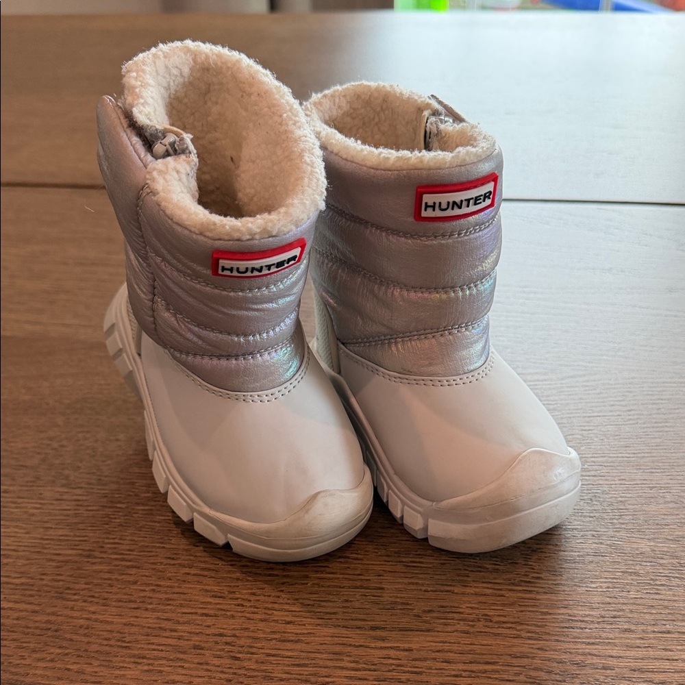 Hunter Silver Metallic and White Kids Snow Boots